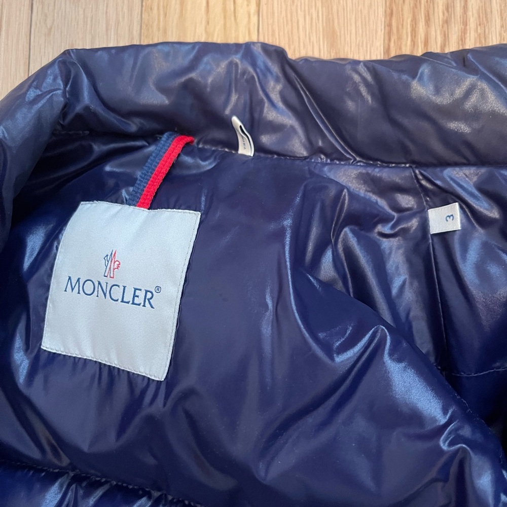 Size 3 authentic Moncler vest. Shoot me an offer